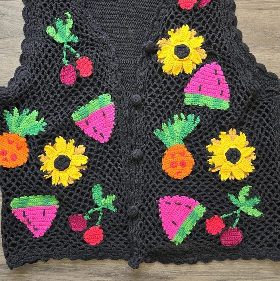 Carole Little Retro Crochet Sweater Vest - Picture 3 of 4
